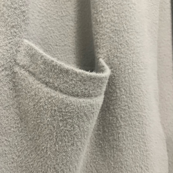 Brand new super soft thick grey cardigan S-M size - Picture 5 of 5